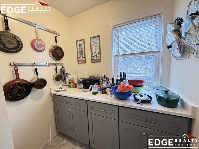 Photo - 111 Kenrick St Unidad 1