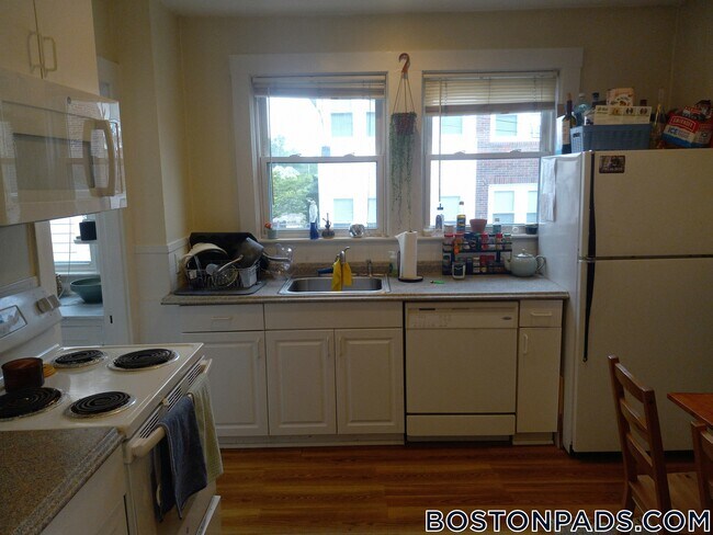 Photo - 6 Mapleton St