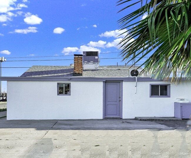 Photo - 4603 Byron St Unidad 2