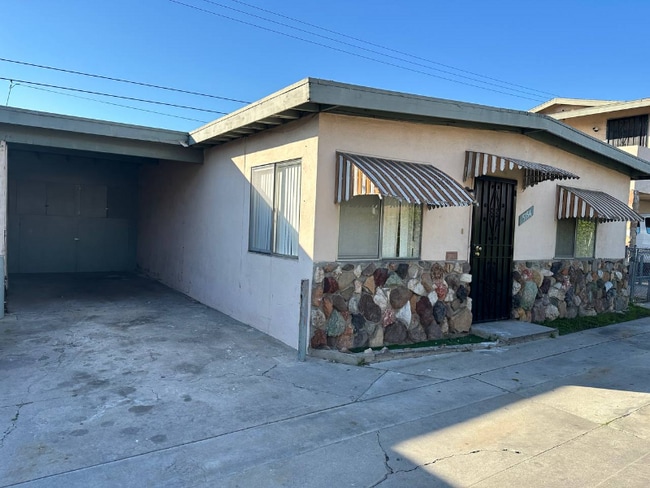 5154 Santa Ana St