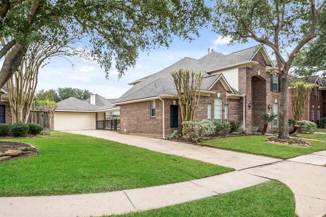 Photo - 5622 Lake Pl Dr