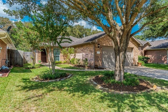 Photo - 147 Big Thicket Dr