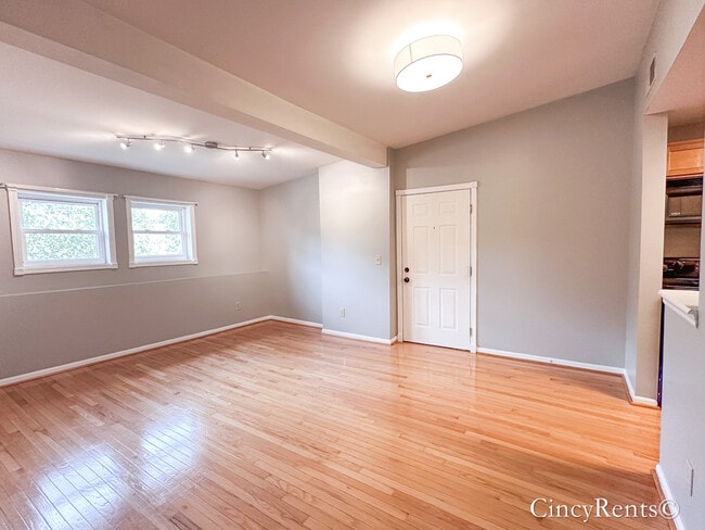 Photo - 2126 Fulton Ave Unidad 6