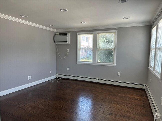 Building Photo - 14 Wheeler Ave Rental