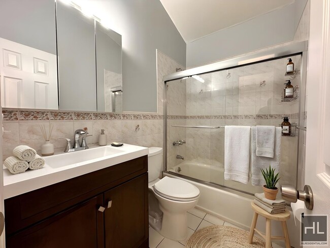 Photo - JEFFERSON AVENUE Unit 2