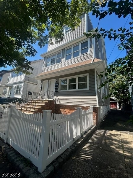Building Photo - 205 N 16th St Unit 1 Rental