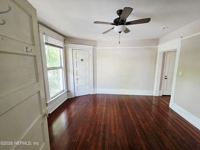 Photo - 1717 Aberdeen St