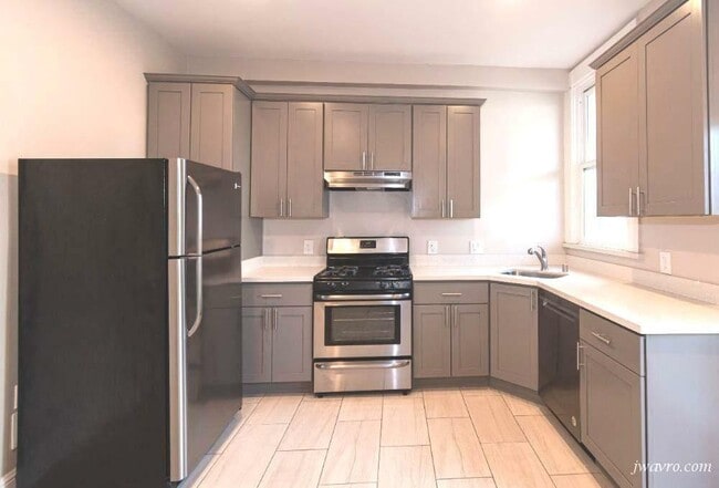 Photo - 2268 Bryant St