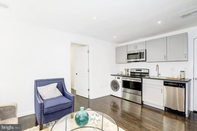 Photo - 3504 13th St NW Unidad 5