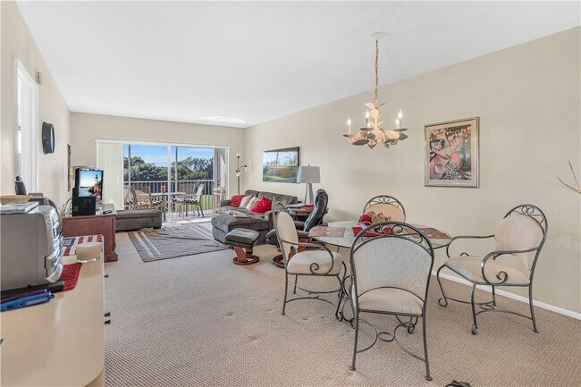 Photo - 3100 N Palm Aire Dr Unit 406