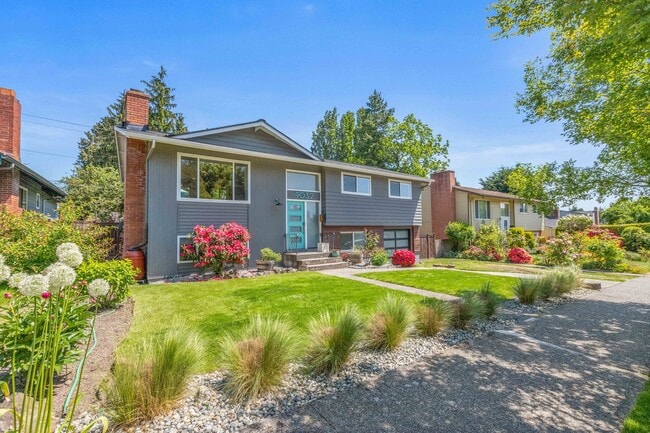 Photo - 3Bd/2.25Ba Seattle House