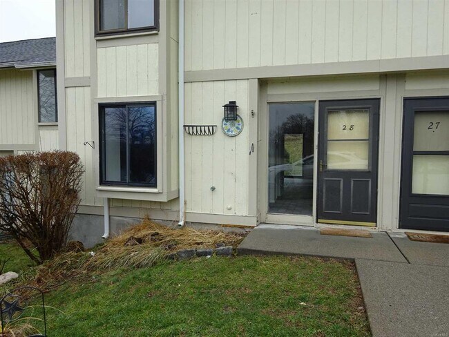 Photo - 28 Hammond Plaza Townhome