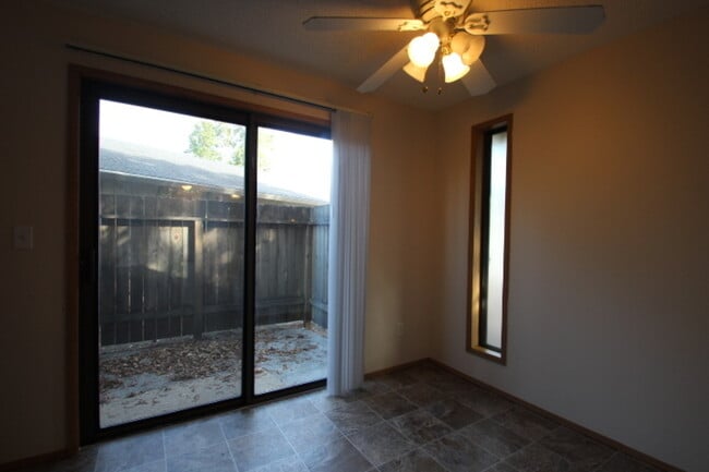 Photo - 3107 NE Whitman Ave