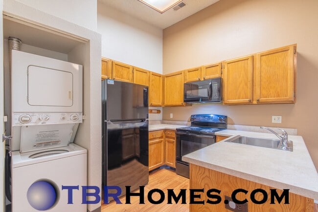 Photo - 920 S Dawson Way