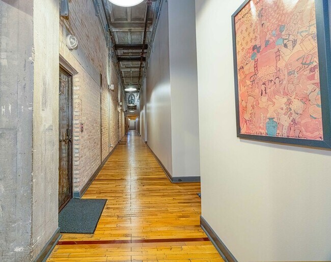 Photo - 2545 S Dearborn St Unit 530