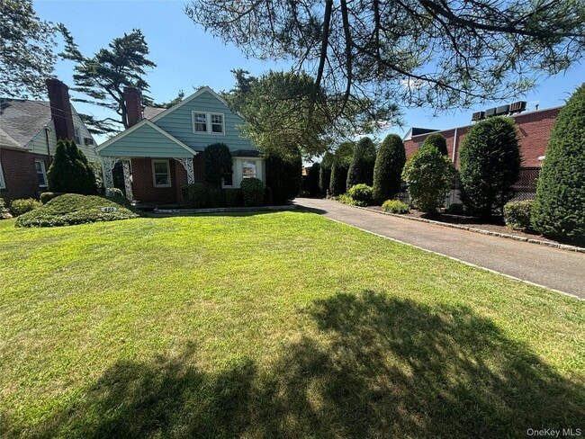 Building Photo - 485 Mineola Blvd Rental