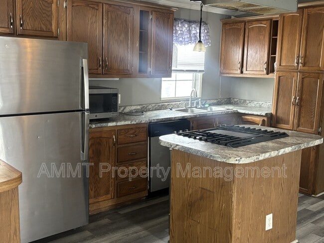 Photo - 1735 Blackhawk Dr