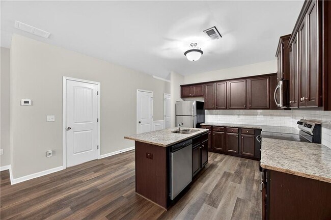 Photo - 4497 Ravenwood Dr