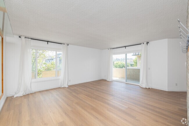 2BR, 2 BA - 990SF - Living Room