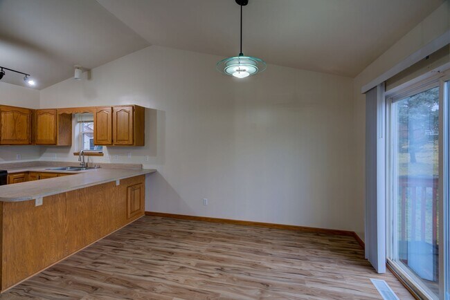 Photo - 1509 Bultman Rd