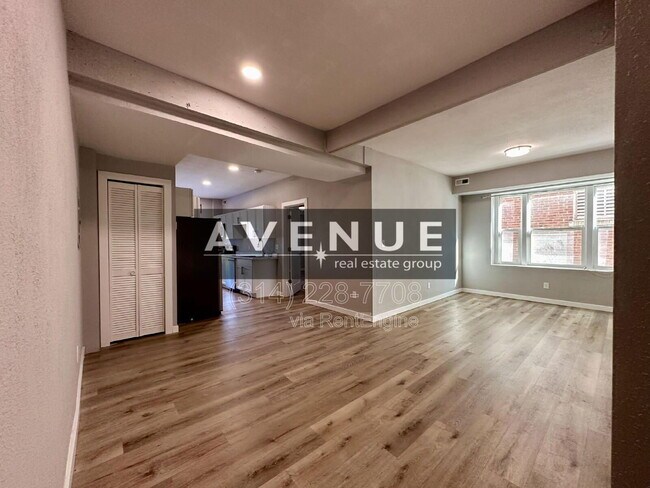 Photo - 5931 Maple Ave Unit 2e