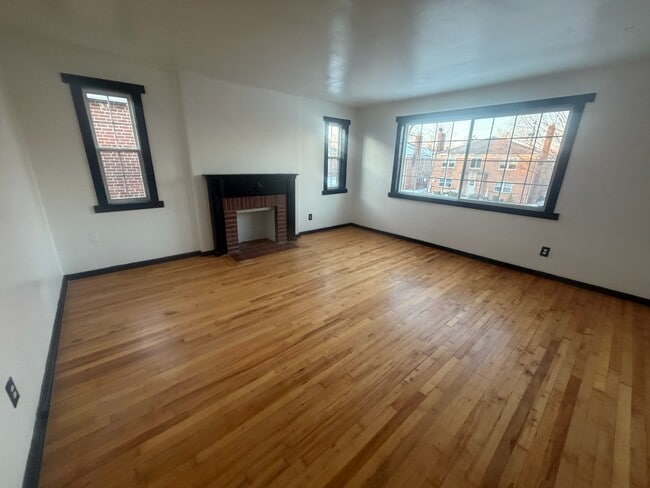 Photo - 1465 W 7th Ave Unidad A