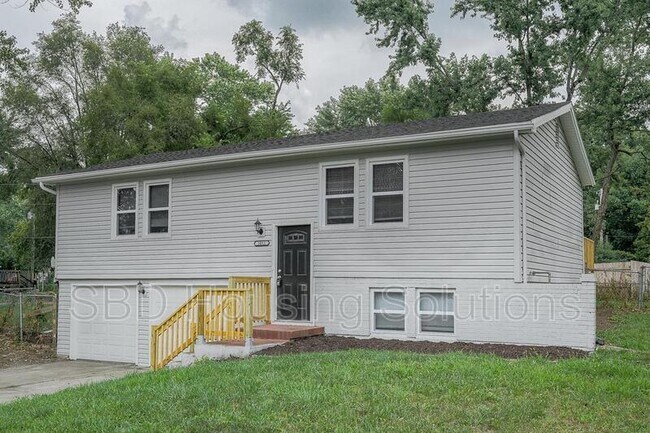 Photo - 1012 E Langsford Rd House