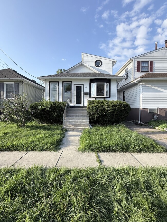 27 Lincoln Ave