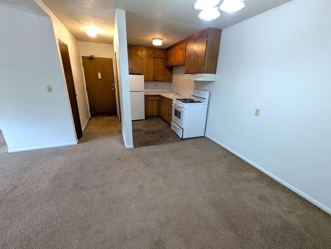 Photo - 2020 Pillsbury Ave Unit 305