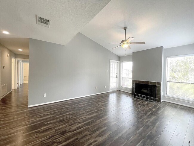 Photo - 1201 Bering Dr Unidad 88