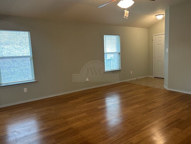 Photo - 6405 Clear Brook Dr