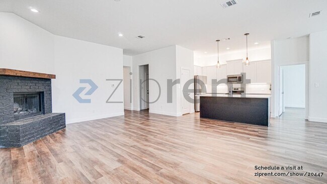 Photo - 631 Gould St