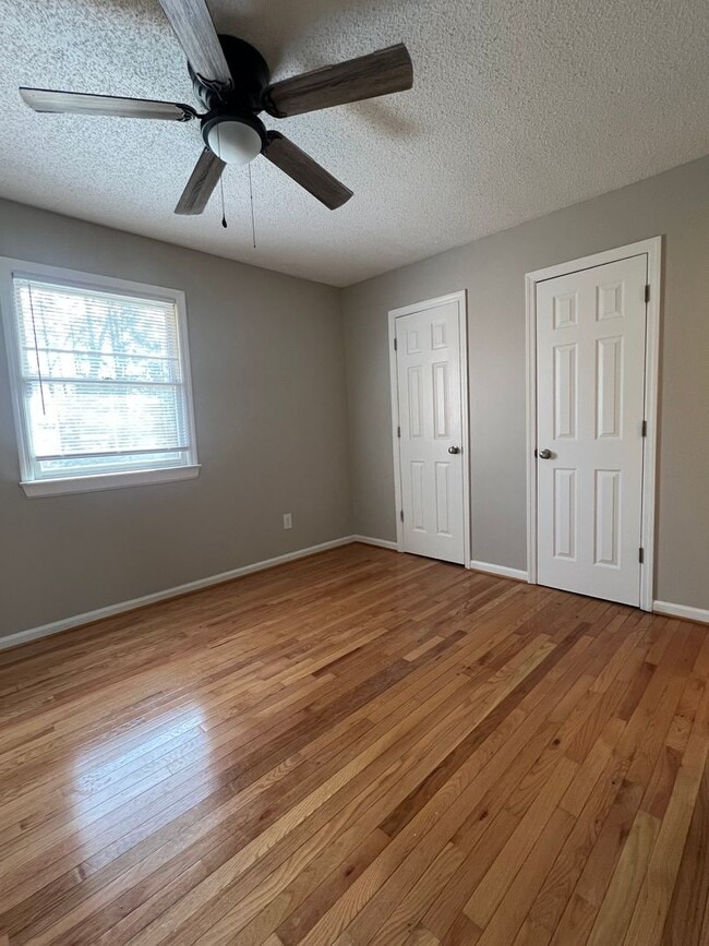 Photo - Move in Ready! Cozy & Modern 1-Bedroom Haven Unidad 409BRKHAVEN3