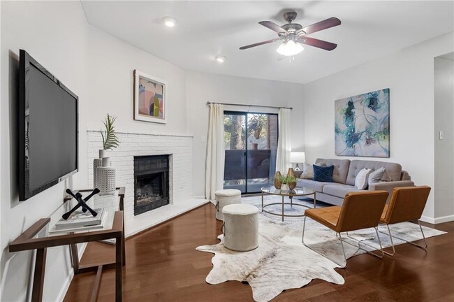 Photo - 2508 W 12th St Condo Unit 202