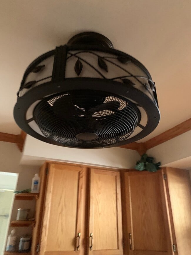 Photo - 14423 Sanderson Ave