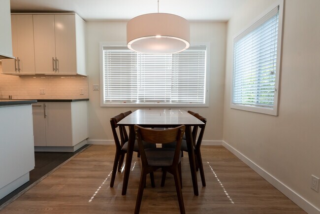 Photo - 1020 N Laurel Ave