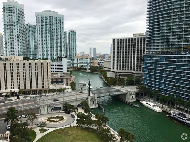 Building Photo - 465 Brickell Ave Unit 1604 Rental