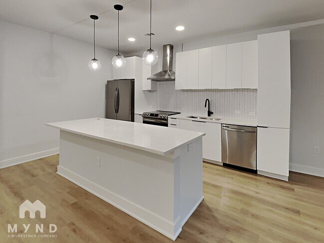 Photo - 2500 Longview St Unit 104