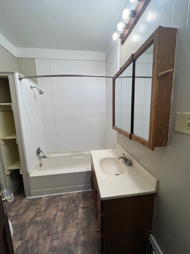 Photo - Lovely 2 Bedroom Southside Holland