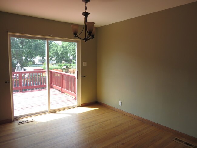 Dining room - 1505 Burning Tree Dr
