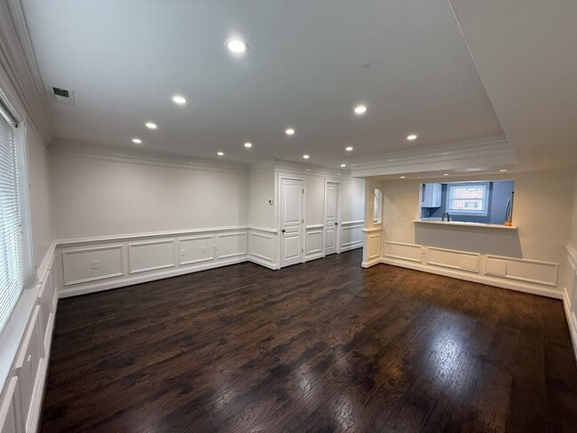 Photo - 5909 Mayflower Ct Unit Apartment