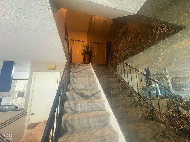 Photo - 6492 Lupine Terrace