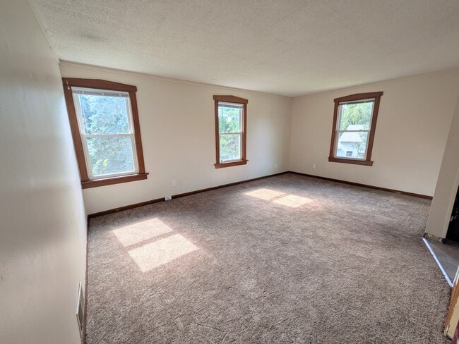 Photo - 118 Harding Ave Unit Second Floor