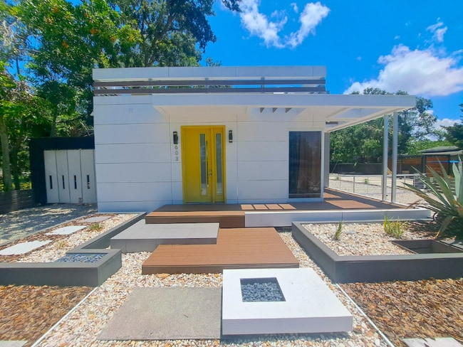 Building Photo - 603 38th St W