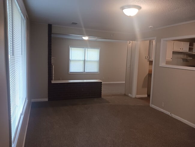 Photo - 3bdr/1.5bth house in Raytown, MO
