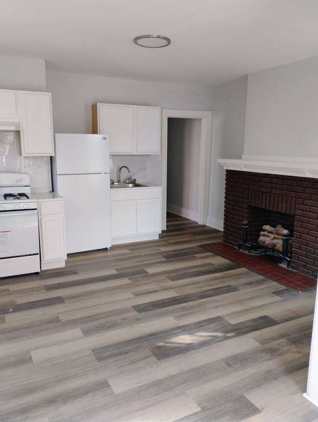 Building Photo - 416 Linden Ave Rental