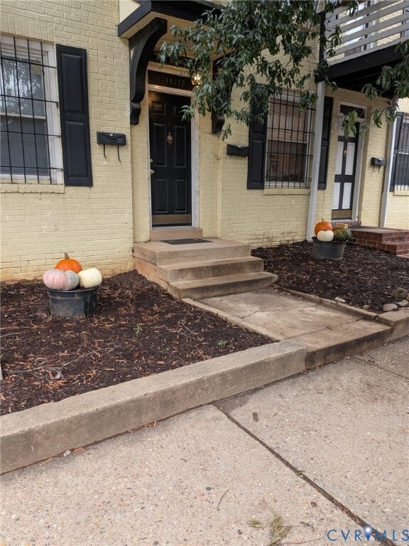 114 S Addison St Unit Upper