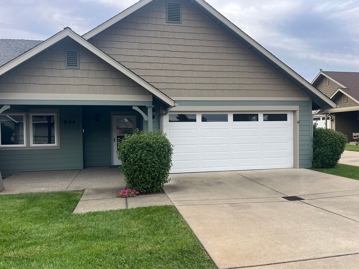 Photo - Cozy 2-Bed, 2-Bath home with Modern Touche...