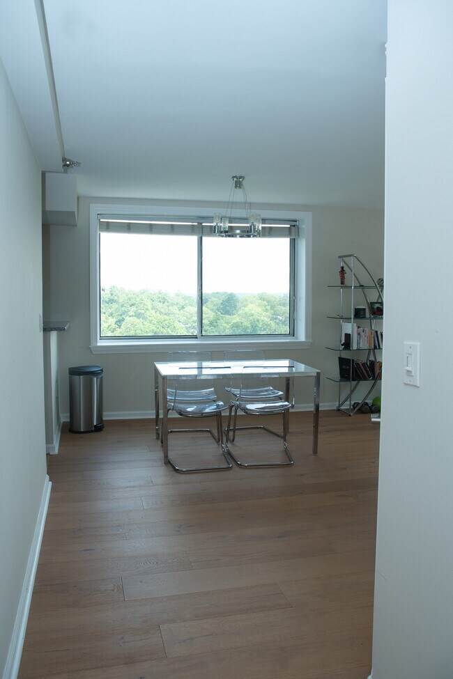 Photo - 2479 Peachtree Rd NE Unit 1117