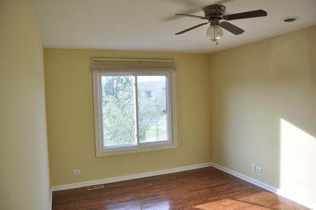 Photo - 415 Harrison Ct Unit 415